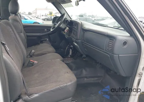 1999 Chevrolet Silverado 2500 z USA, uszkodzony, nr VIN 1GCGC24UXXE205188